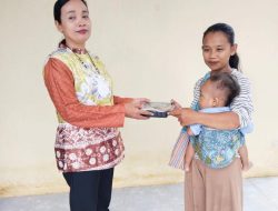 Pemberian PMT Lokal untuk Ibu Hamil KEK dan Balita di Madang Suku III, Cegah Masalah Gizi
