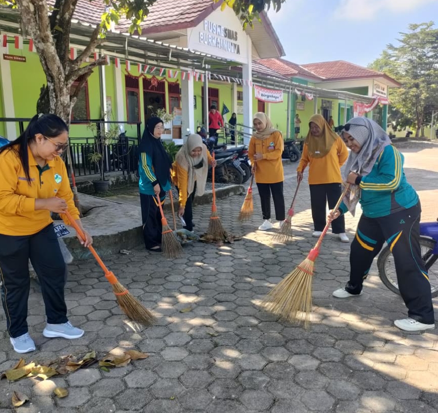 Puskesmas Burnai Mulya Gelar Aksi Bersih Lingkungan, Dukung Indonesia Bersih 2029