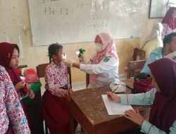 Puskes Cempaka Gelar Kesehatan Gratis Hingga Ke Sekolah Terpencil