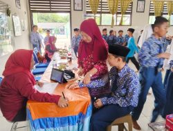 208 Siswa Dapatkan Pemeriksaan Kesehatan Gratis Oleh Puskesmas Betung