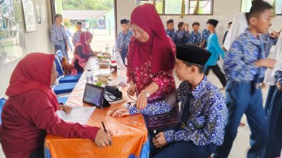 208 Siswa Dapatkan Pemeriksaan Kesehatan Gratis Oleh Puskesmas Betung
