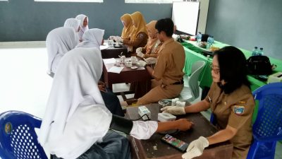 Puskesmas Burnai Mulya Gelar CKG di SMKN 01 Semendawai Timur