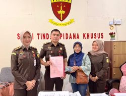 Itikad Baik, Tersangka Korupsi KUR BSI Titipkan Uang Puluhan Juta Ke Kejari OKI