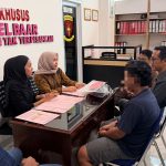 AAM Eks KCP PT POS, Tersangka kasus dugaan tindak pidana Korupsi Uang BTN dilimpahkan ke Kejari OKI, Jumaat (19/06). (foto: Cendikia Waskita/Sumselpedia.Id)